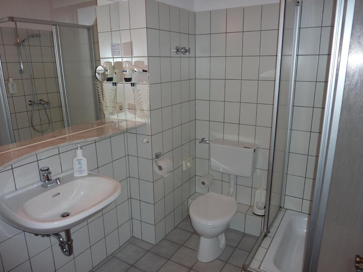 Akzent Hotel Zur Wasserburg - Hotel Garni Bed & Breakfast Harpstedt ภายนอก รูปภาพ
