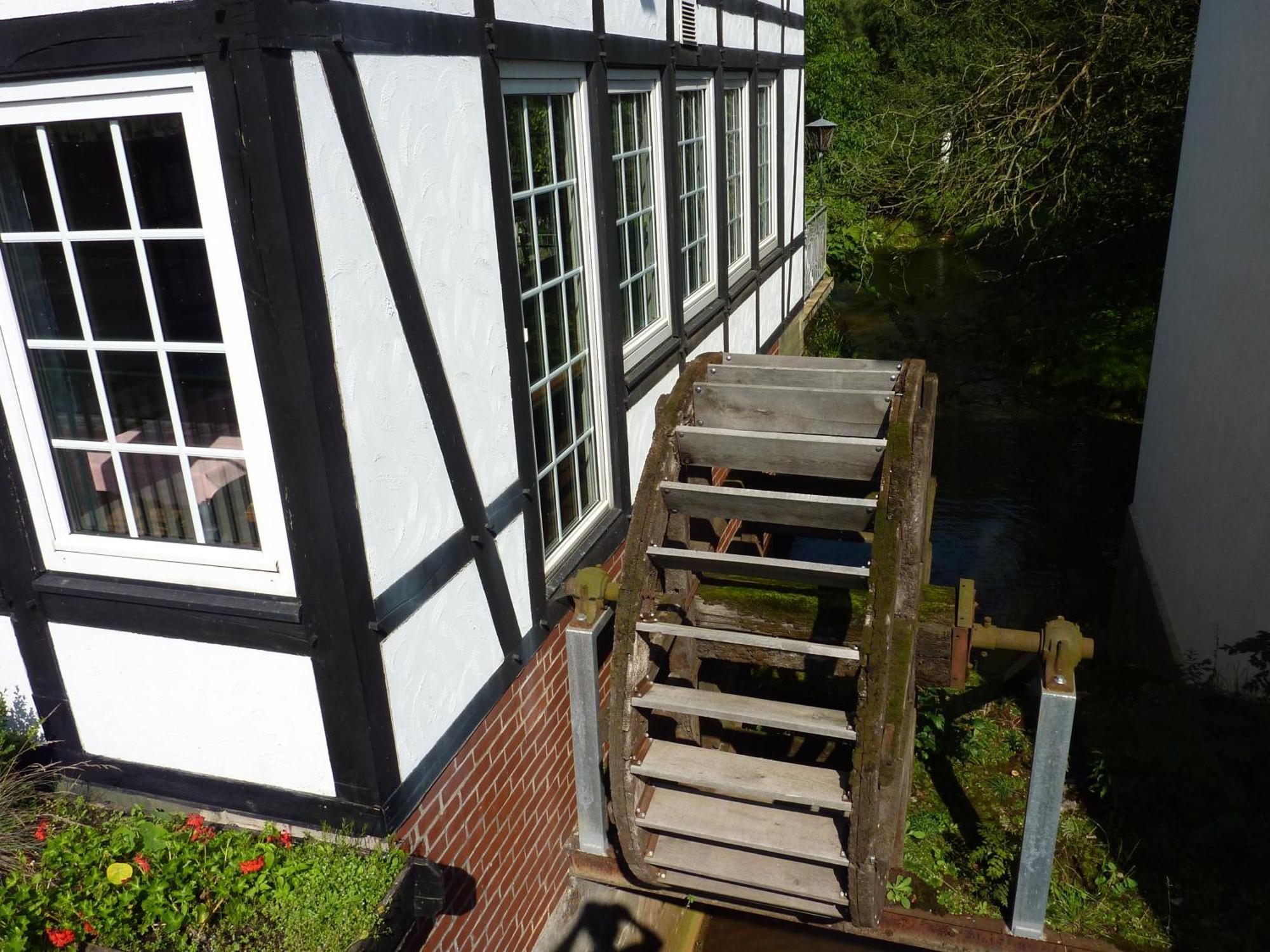 Akzent Hotel Zur Wasserburg - Hotel Garni Bed & Breakfast Harpstedt ภายนอก รูปภาพ