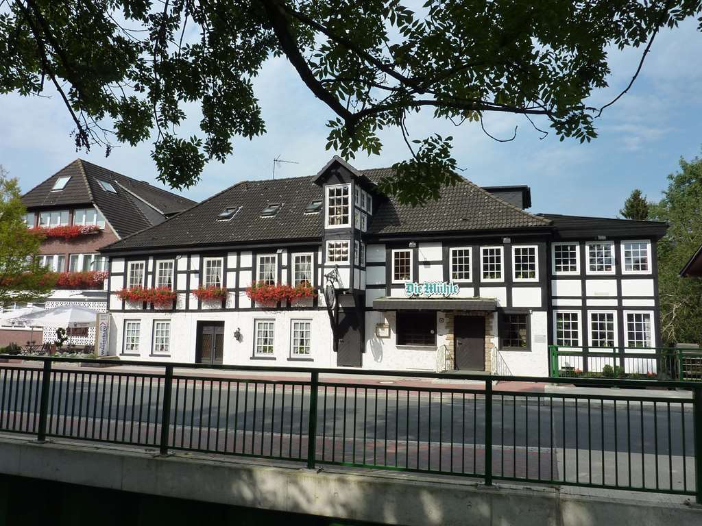Akzent Hotel Zur Wasserburg - Hotel Garni Bed & Breakfast Harpstedt ภายนอก รูปภาพ