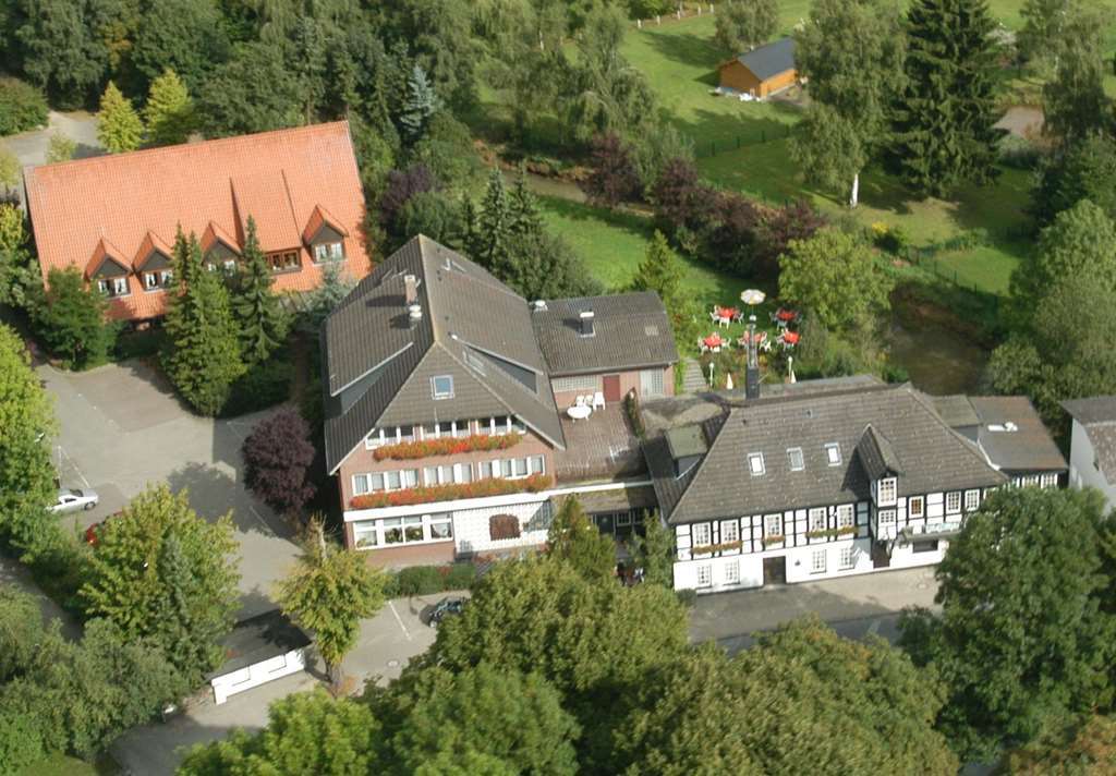Akzent Hotel Zur Wasserburg - Hotel Garni Bed & Breakfast Harpstedt ภายนอก รูปภาพ