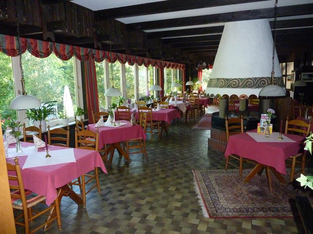 Akzent Hotel Zur Wasserburg - Hotel Garni Bed & Breakfast Harpstedt ภายนอก รูปภาพ