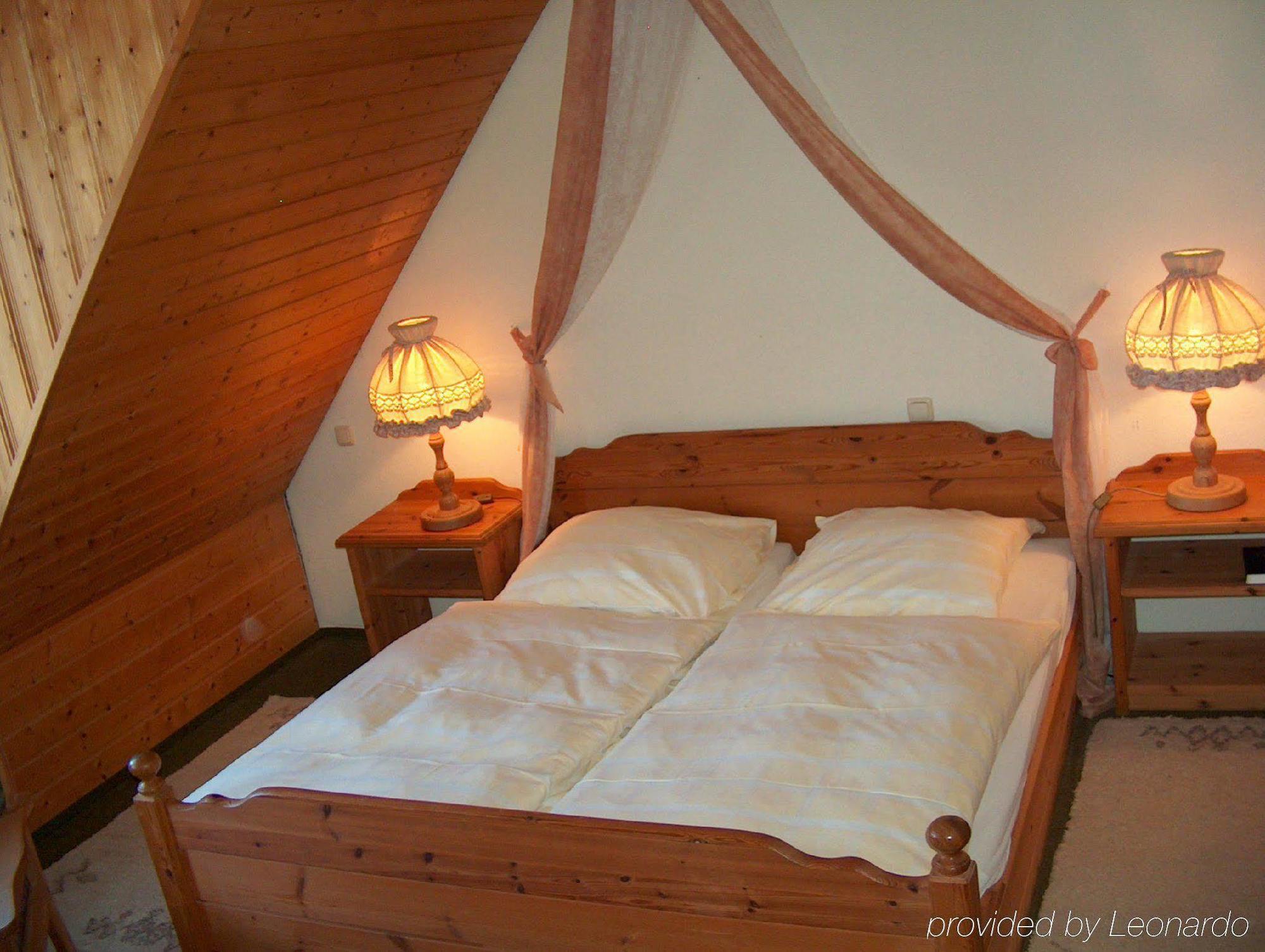 Akzent Hotel Zur Wasserburg - Hotel Garni Bed & Breakfast Harpstedt ห้อง รูปภาพ