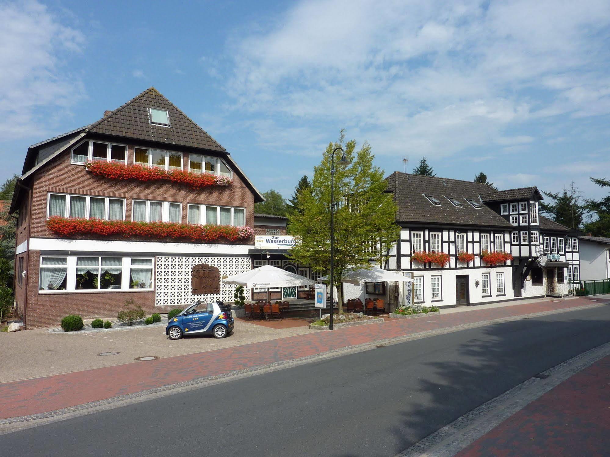 Akzent Hotel Zur Wasserburg - Hotel Garni Bed & Breakfast Harpstedt ภายนอก รูปภาพ