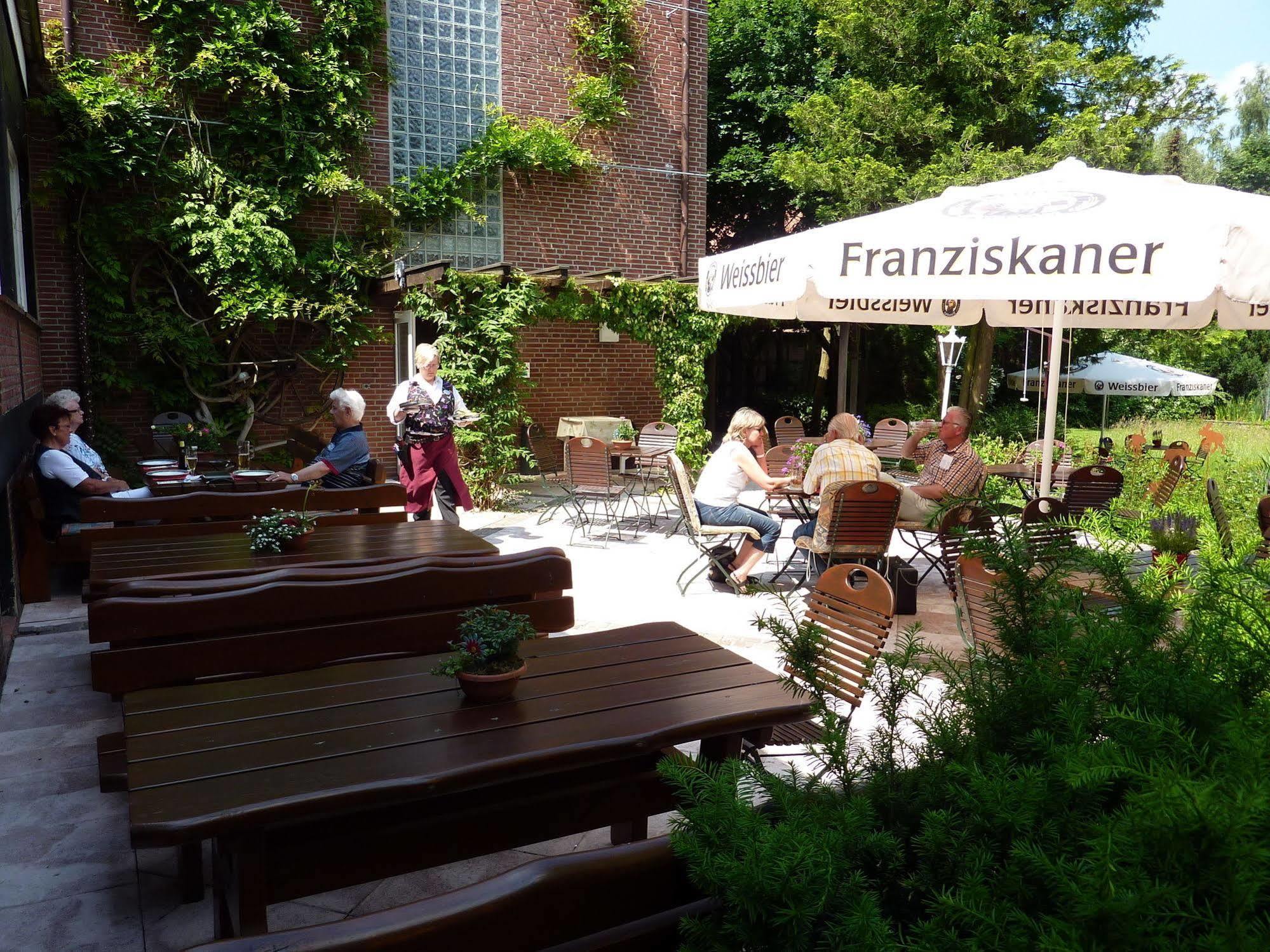 Akzent Hotel Zur Wasserburg - Hotel Garni Bed & Breakfast Harpstedt ภายนอก รูปภาพ