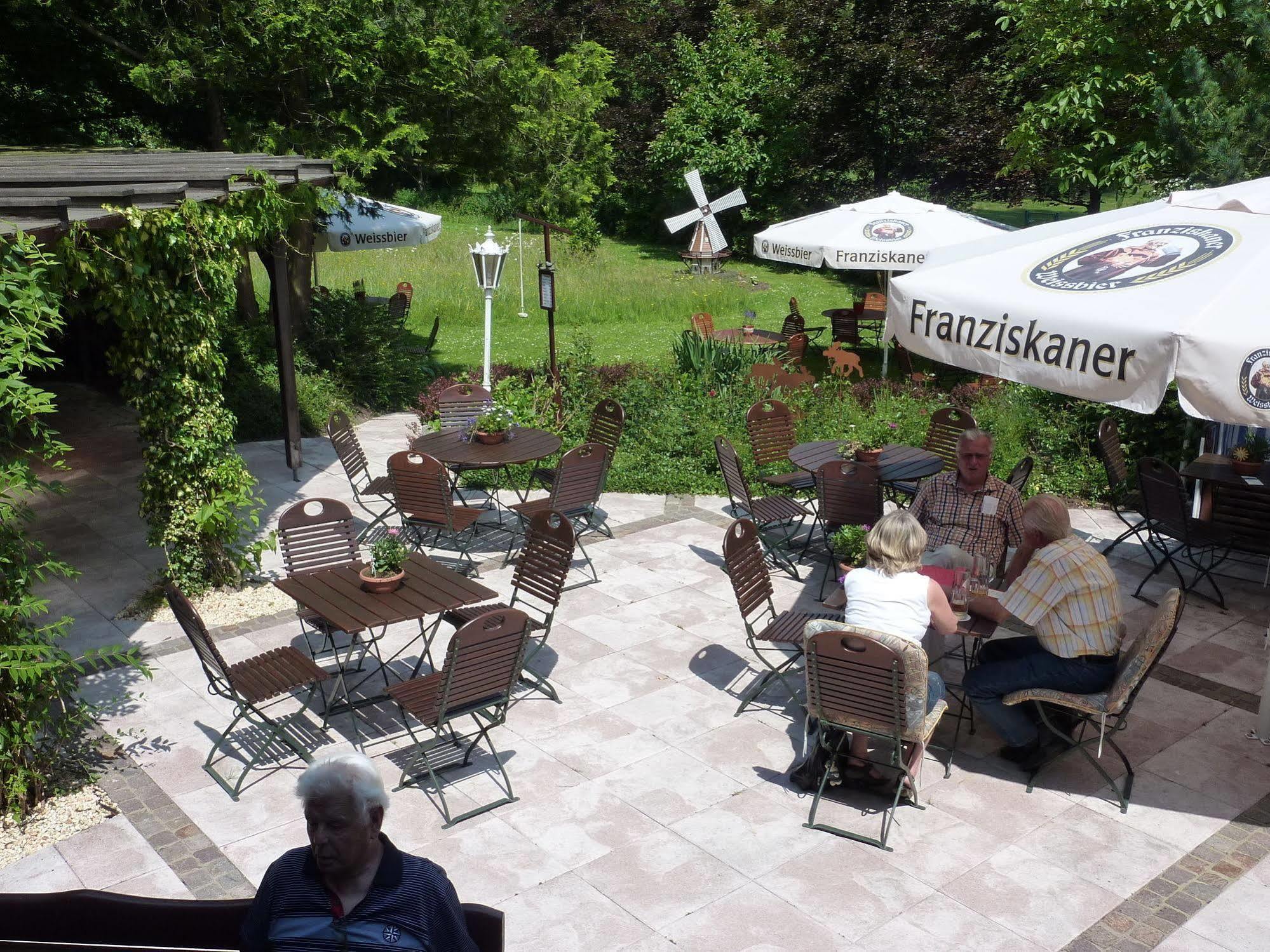 Akzent Hotel Zur Wasserburg - Hotel Garni Bed & Breakfast Harpstedt ภายนอก รูปภาพ