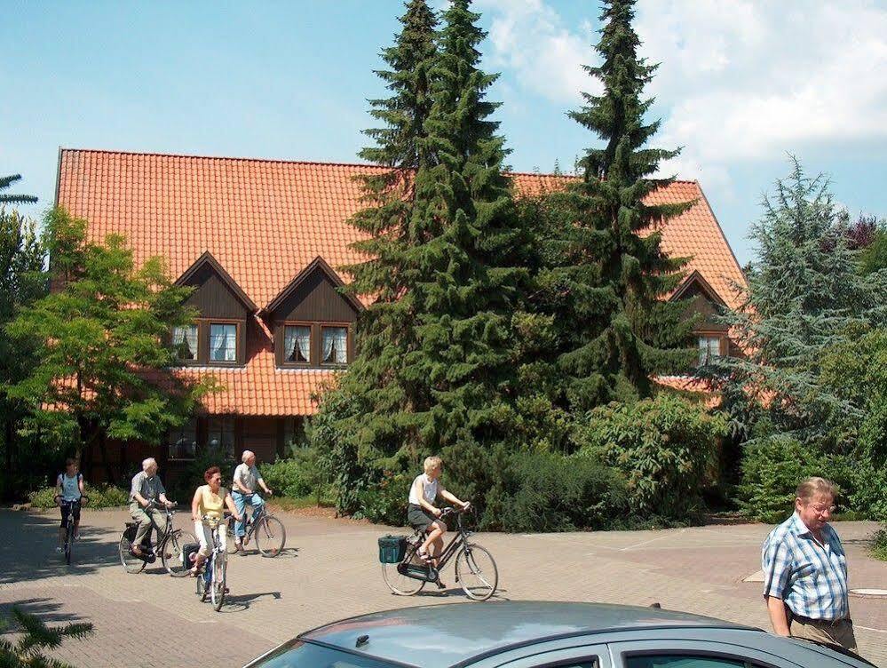 Akzent Hotel Zur Wasserburg - Hotel Garni Bed & Breakfast Harpstedt ภายนอก รูปภาพ